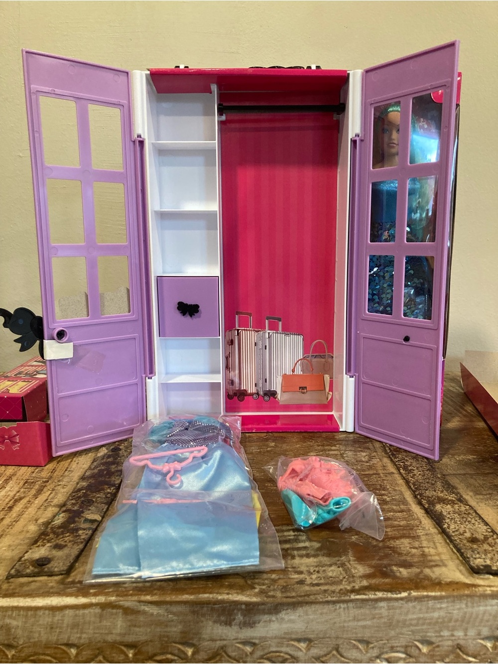 Lifestyle Fashion Doll with Purple Wardrobe Carrying Case Blue Sequin Dress New - Picture 14 of 16